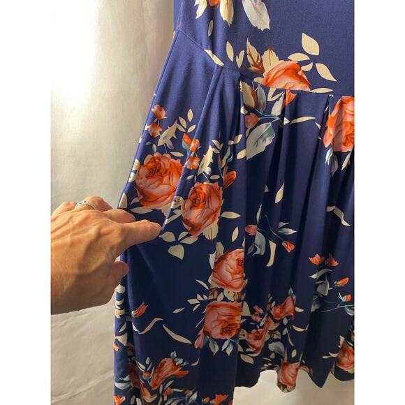 NWT Auselily Womens Size L Dark Blue w Red Roses Soft long Sleeve - Picture 9 of 16